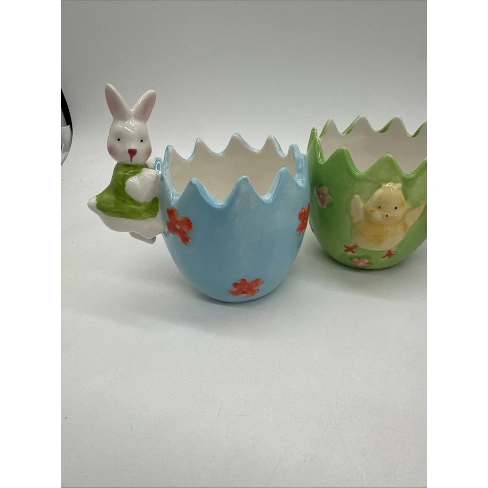 Set of 4 Ceramic Easter Bunny Cracked Egg Bowls Candy Dishes